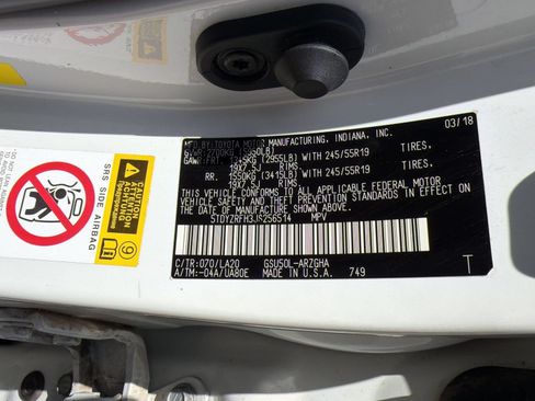Used 2018 Toyota Highlander Limited Platinum FWD image 22