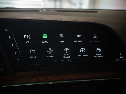 Used 2024 Cadillac Escalade Sport Platinum w/ LPO, ONYX Package image 23