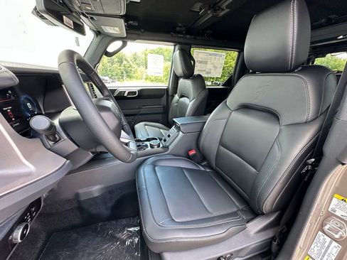 New 2026 Ford Bronco Outer Banks AWD/4WD image 18