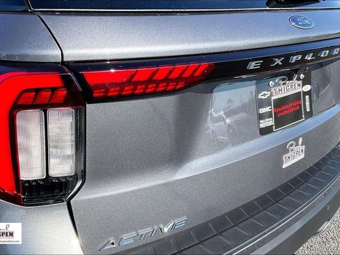 New 2026 Ford Explorer Active w/ Active Comfort Package RWD image 12