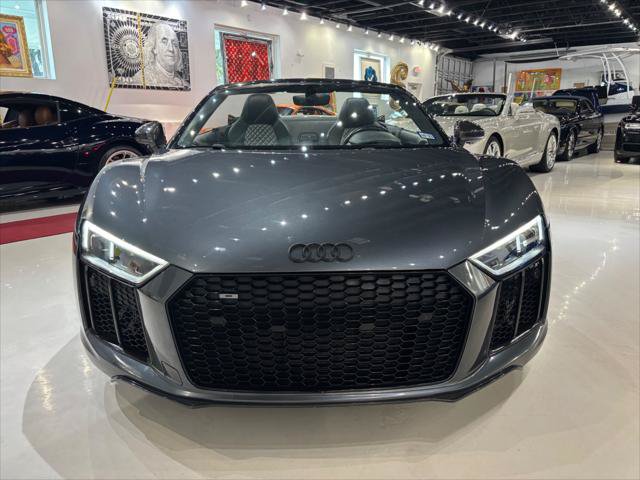 Used 2017 Audi R8 V10 w/ Carbon Exterior Package AWD/4WD image 2