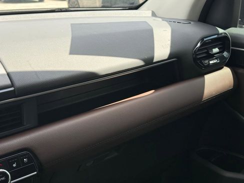 Used 2023 Honda Pilot Elite image 24