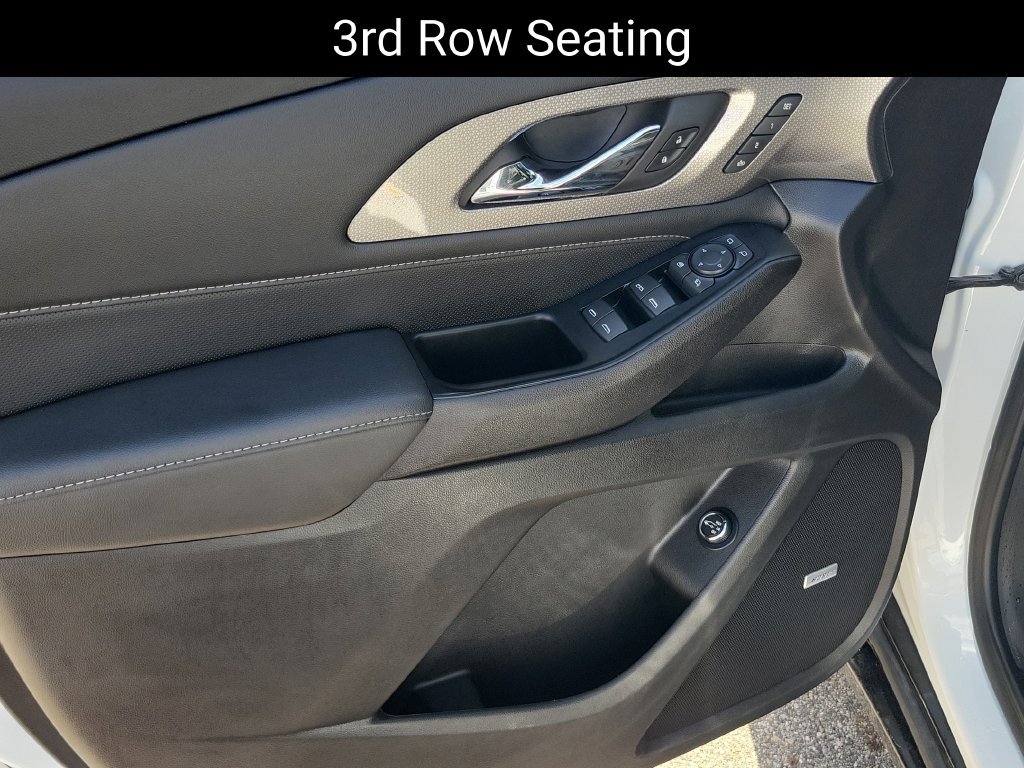 Used 2023 Chevrolet Traverse Premier w/ Redline Edition AWD/4WD image 9