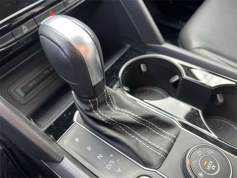Used 2023 Volkswagen Atlas SE w/ Panoramic Sunroof Package image 19