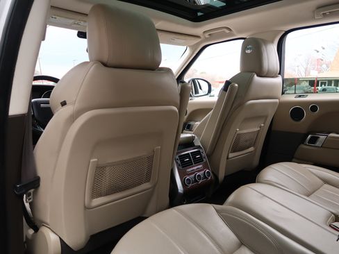 Used 2016 Land Rover Range Rover Sport HSE image 37