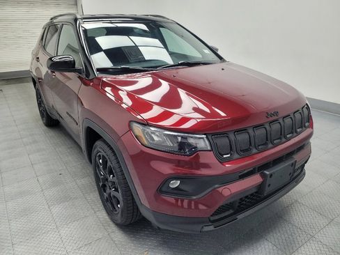 Used 2022 Jeep Compass Latitude FWD image 13