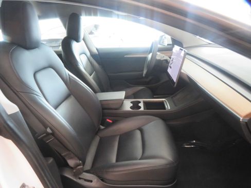 Used 2021 Tesla Model 3 Long Range AWD/4WD image 25