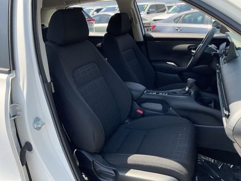 Used 2025 Honda HR-V LX image 20