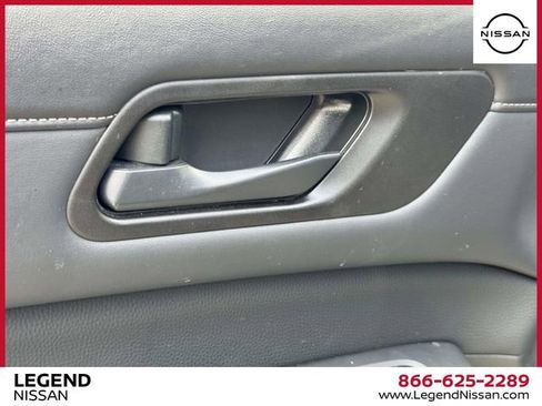 Used 2024 Nissan Pathfinder S AWD/4WD image 16