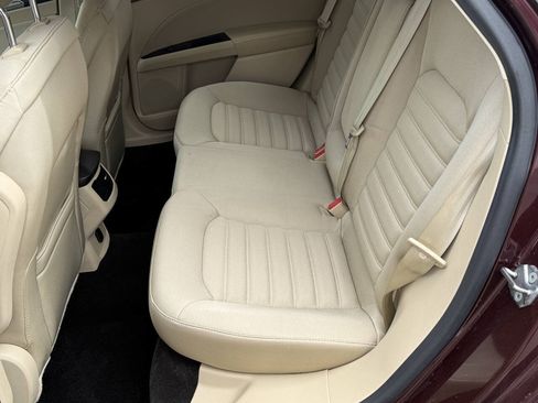 Used 2013 Ford Fusion SE FWD image 15