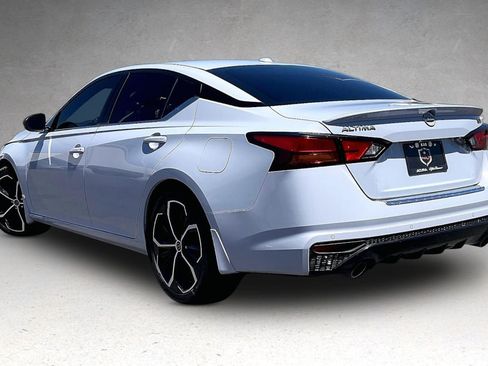 Used 2023 Nissan Altima 2.5 SR FWD image 3