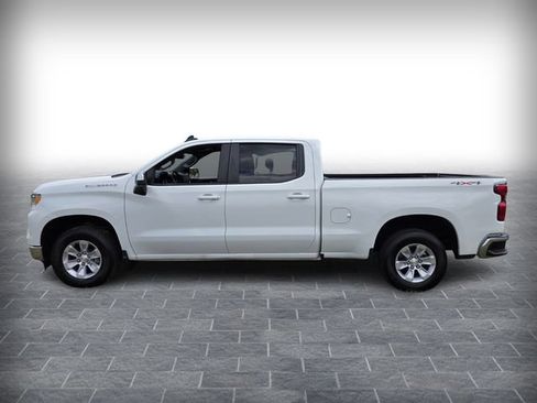 Used 2023 Chevrolet Silverado 1500 LT w/ Protection Package AWD/4WD image 4