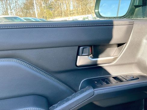 Used 2024 Toyota Tacoma Limited w/ Limited Package (LT) image 21