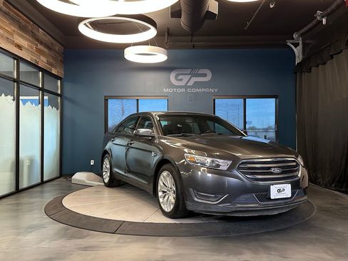 Used 2018 Ford Taurus Limited image 1