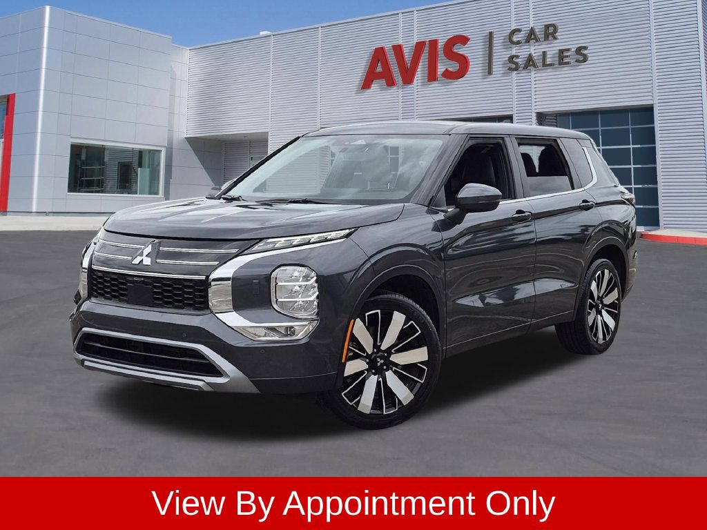 Used 2025 Mitsubishi Outlander SE AWD/4WD image 1