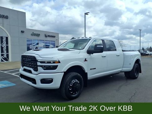 Used 2025 RAM 3500 Limited AWD/4WD image 2