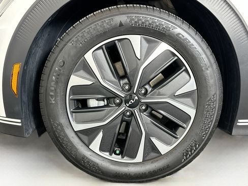 Used 2024 Kia EV6 Light RWD image 11