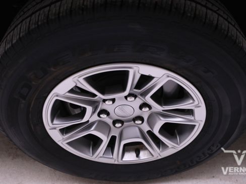 Used 2024 Jeep Wagoneer Base 4x4 w/ HD Trailer Tow Package image 30