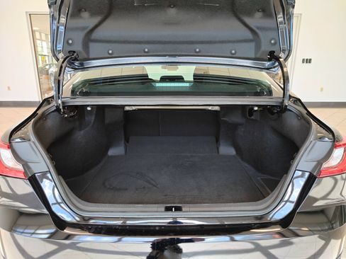 Used 2025 Toyota Camry LE FWD image 12