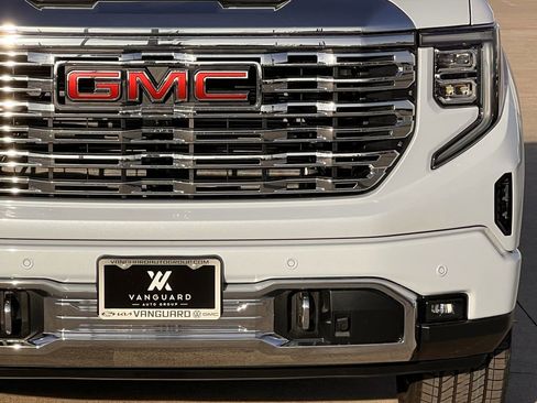 New 2026 GMC Sierra 1500 Denali image 9