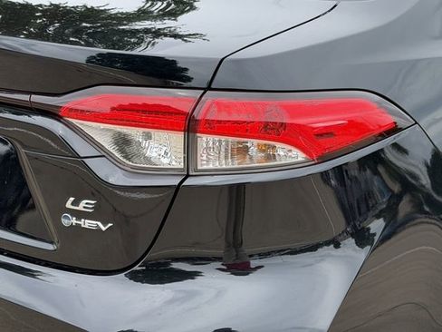Used 2026 Toyota Corolla LE FWD image 7