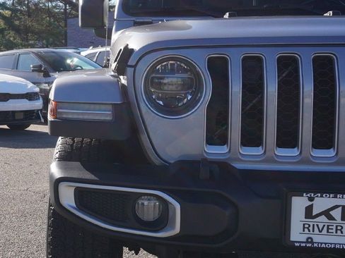 Used 2020 Jeep Gladiator Overland AWD/4WD image 10