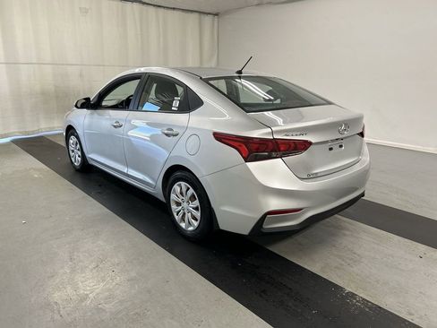 Used 2019 Hyundai Accent SE FWD image 7