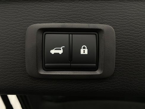 New 2025 Mitsubishi Outlander SE image 6