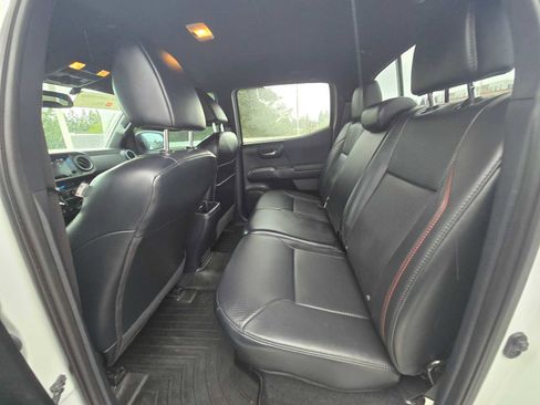 Used 2017 Toyota Tacoma TRD Pro AWD/4WD image 17