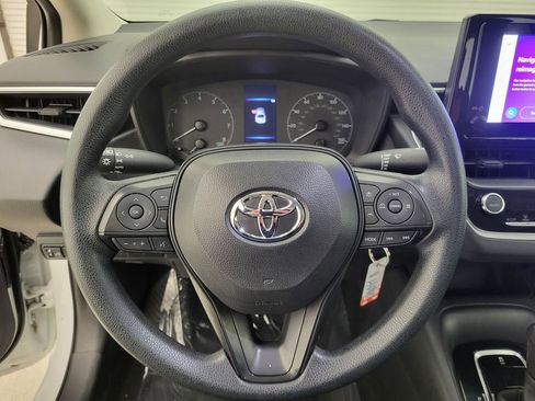 Used 2024 Toyota Corolla LE image 2