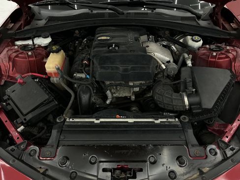 Used 2017 Chevrolet Camaro LT RWD image 39