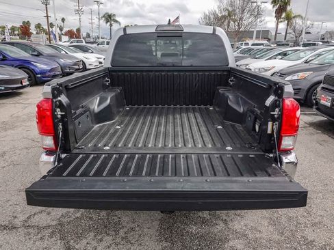 Used 2017 Toyota Tacoma TRD Off-Road w/ Tow Package image 26