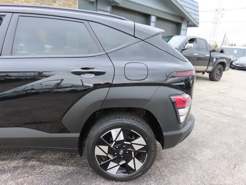 Used 2025 Hyundai Kona SEL AWD/4WD image 36