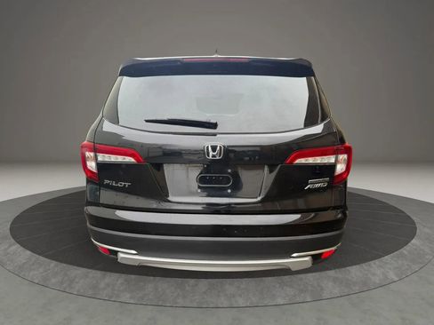Used 2019 Honda Pilot Touring image 6