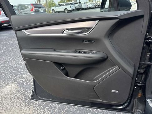 Certified 2023 Cadillac XT6 Luxury FWD image 18