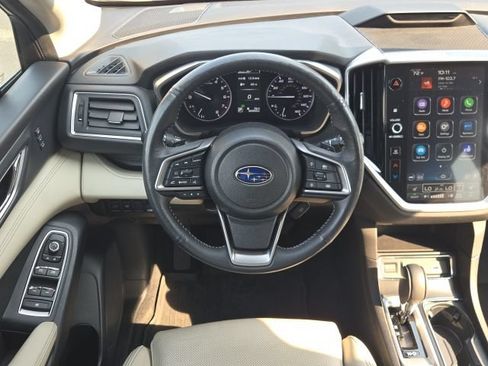 Used 2023 Subaru Ascent Limited AWD/4WD image 2