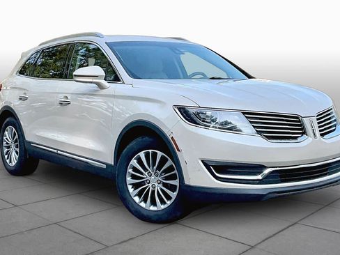 Used 2018 Lincoln MKX Select w/ Select Plus Package FWD image 3