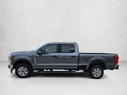 Used 2025 Ford F250 XLT AWD/4WD image 7