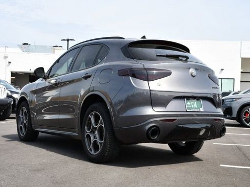 Used 2022 Alfa Romeo Stelvio Ti AWD/4WD image 8