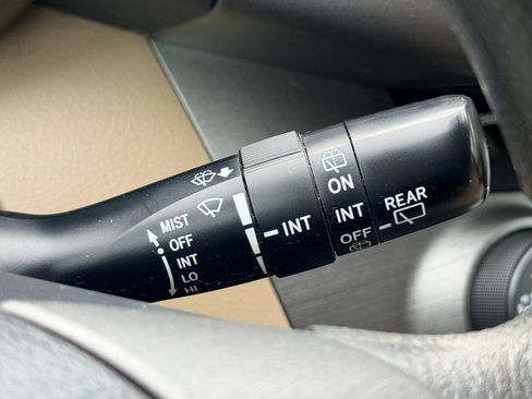 Used 2012 Toyota RAV4 FWD w/ Value Pkg image 32