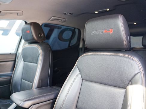 Used 2022 GMC Acadia AT4 image 10