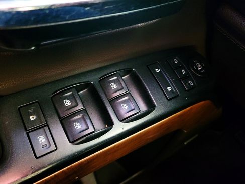 Used 2016 Chevrolet Silverado 1500 LTZ w/ LTZ Plus Package image 16