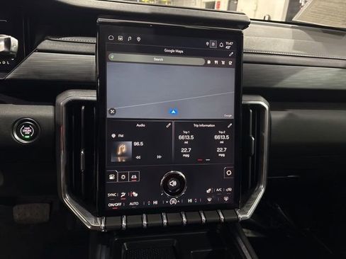 Used 2025 GMC Acadia Elevation image 21