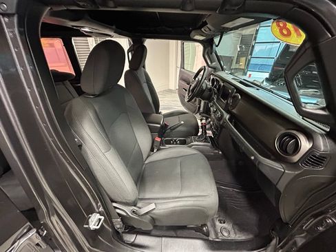 Used 2018 Jeep Wrangler Unlimited Sport S AWD/4WD image 39