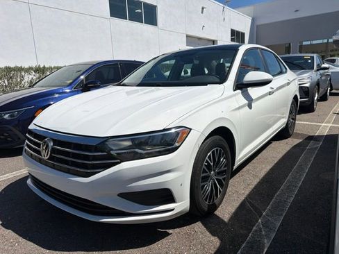 Used 2021 Volkswagen Jetta SE w/ SE Cold Weather Package FWD image 1