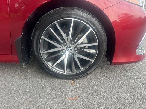 Used 2022 Toyota Camry XLE image 8