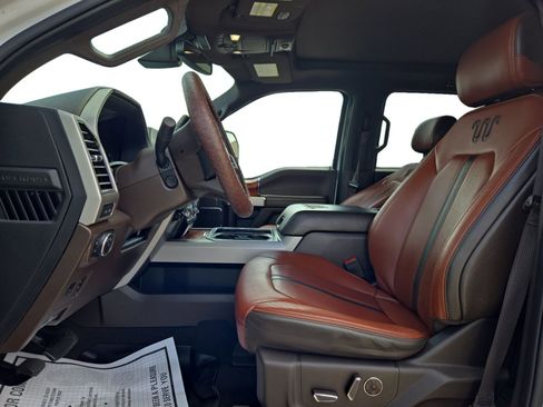 Used 2019 Ford F450 King Ranch w/ King Ranch Ultimate Package AWD/4WD image 13