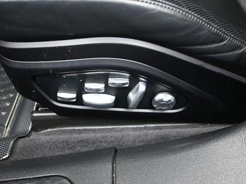 Used 2020 Porsche Panamera GTS image 26