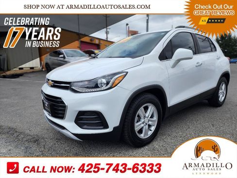 Used 2018 Chevrolet Trax LT w/ Driver Confidence Package FWD image 1