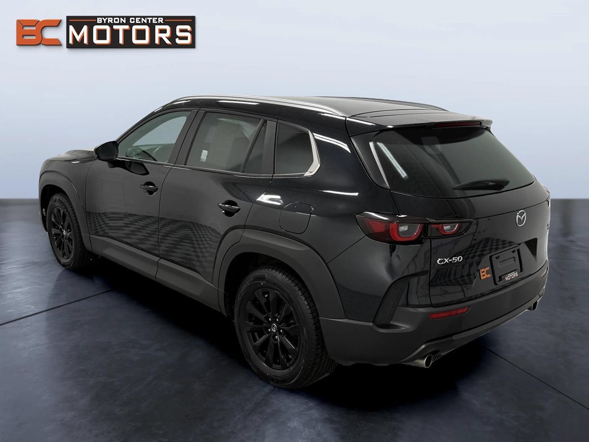 Used 2025 MAZDA CX-50 AWD 2.5 S w/ Preferred Package image 4